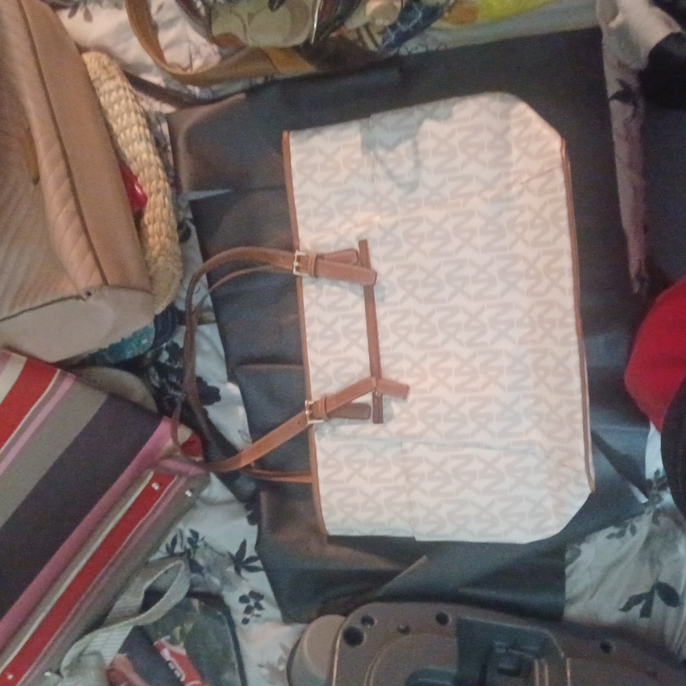 NX - Picture 2 of 3